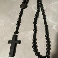 Rosario da parete in pietra lavica.