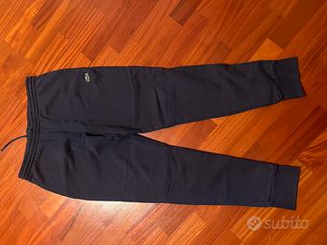 pantaloni lacoste