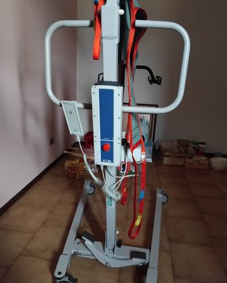 Sollevatore elettrico per allettati
