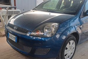 Ford Fiesta 1.4tdci 68cv bassi consumi
