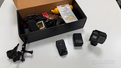 Action Camera GoPro Hero 6 + 2 batterie +accessori