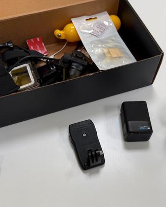 Action Camera GoPro Hero 6 + 2 batterie +accessori
