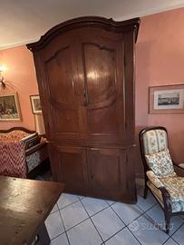 Armadio antiquariato
