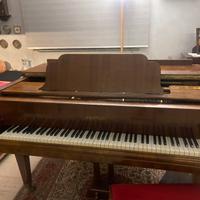 Pianoforte mezzacoda Petrof  VI