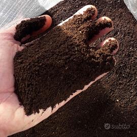 Humus di lombrico • Fertilizzante 100% Bio 