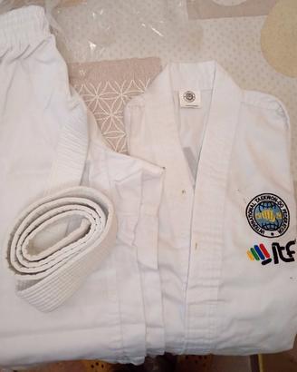 Dobok per Taekwondo
