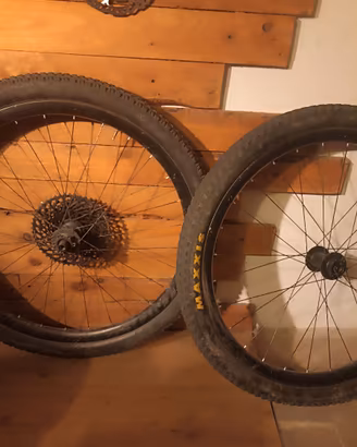 Bontrager Kovee Elite 30 TLR Boost 29