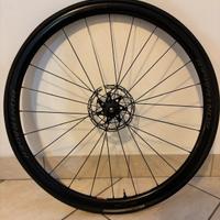 Ruote strada Bontrager aeolus XXX2 tlr disc usate