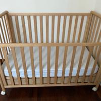 Lettino Ninnananna Babysuperstar con materasso