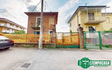 CASA INDIPENDENTE CON GIARDINO!