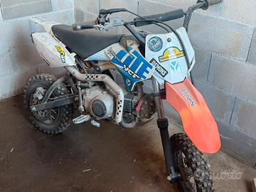 MOTO YCF 88