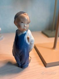 Statuina Copenhagen “Bambino con scopa” - Original
