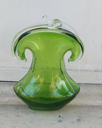 vecchio vaso di Murano a forma di borsellino