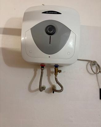 SCALDABAGNO ELETTRICO 10 LITRI ARISTON