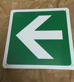 Cartello segnaletica freccia