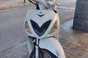Scooter Suzuky Sixteen 125