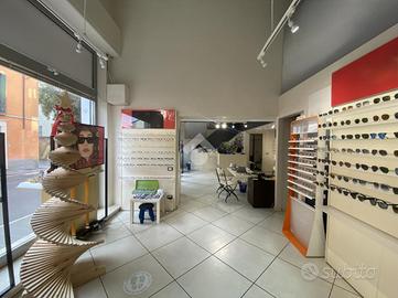 NEGOZIO A CASTIGLIONE DELLE STIVIERE