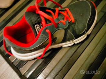 Scarpe da ginnastica bambino nr. 34