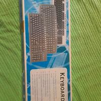 Tastiera con attacco usb