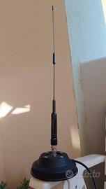 Antenna veicolare bibanda più base magnetica