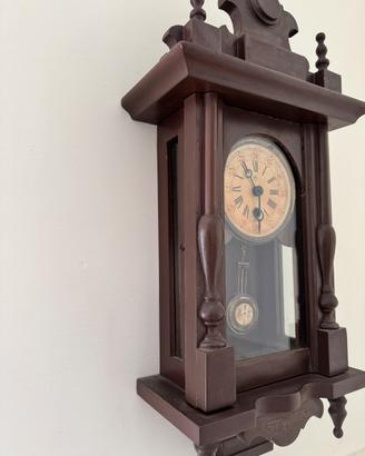 Orologio a pendolo vintage ottimamente funzionante