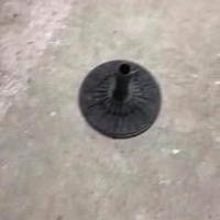 Ombrellone completo di piedi sotto