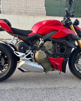 Ducati Streetfighter V4s