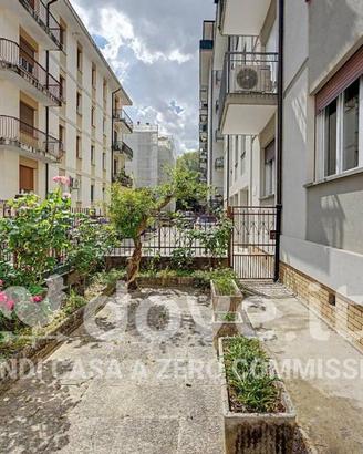 Appartamento di 100 m² con 3 locali e box auto a T