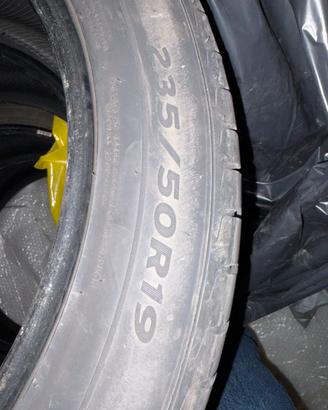 Treno 4 Pneumatici Laufenn 235/50 R19 (SUV / Auto)