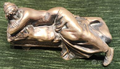 Statuetta in bronzo 