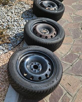 PNEUMATICI INVERNALI 195-55 r15 CON CERCHI