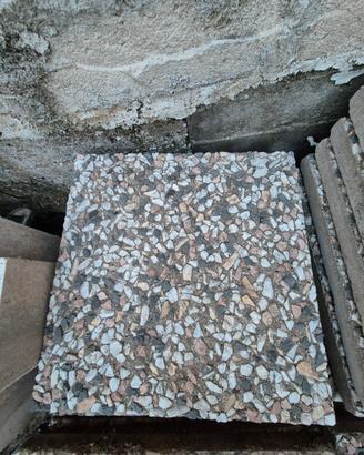 Mattonelle in cemento di graniglia