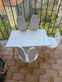 Tavolino +due sedie bimbi