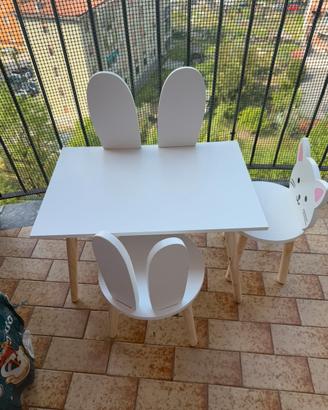 Tavolino +due sedie bimbi