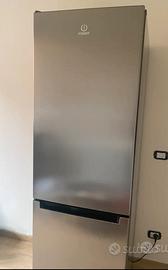 Frigorifero combinato INDESIT funzionante h.187 cm