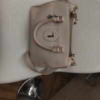 Borsa a mano con tracolla