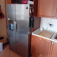 cucina completa di elettrodomestici