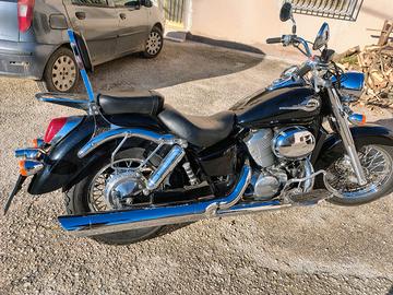 Honda Shadow 750 c con accessori