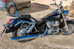 Honda Shadow 750 c con accessori
