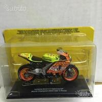 Modellino moto valentino rossi - ducati stoner
