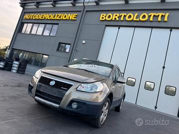 FIAT SEDICI per ricambi usati D19AA