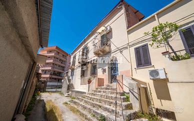QUADRILOCALE STRADA COMUNALE SANTA LUCIA