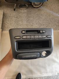 stereo originale e mascherina Yaris 99-05