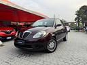 lancia-ypsilon-adatta-a-neopatentati-1-2-argento