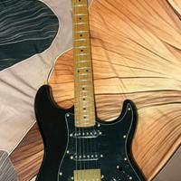 Chitarra elettrica JET JS400 BK G HSS