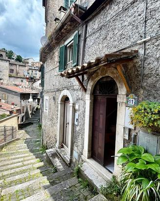 4 LOCALI A SUBIACO