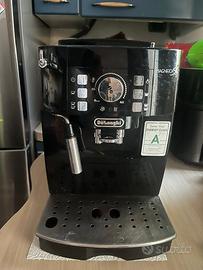 macchina caffè de longhi  Magnifica S