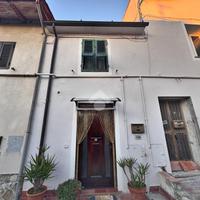 CASA DI CORTE A MONTEMURLO
