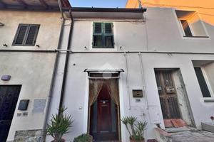 CASA DI CORTE A MONTEMURLO