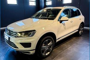 VOLKSWAGEN Touareg 3.0 TDI 204 CV tiptronic Blue